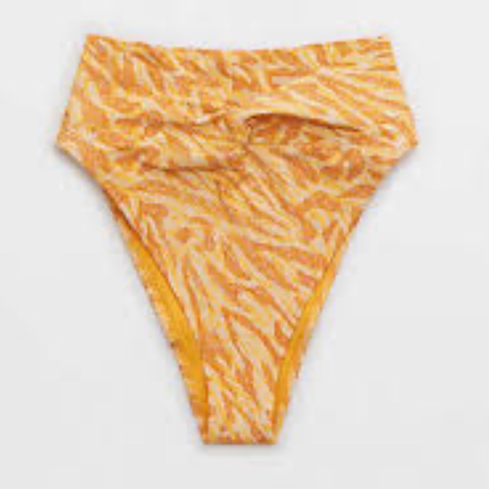 Aerie Twist High Cut Cheeky Bottom Size M